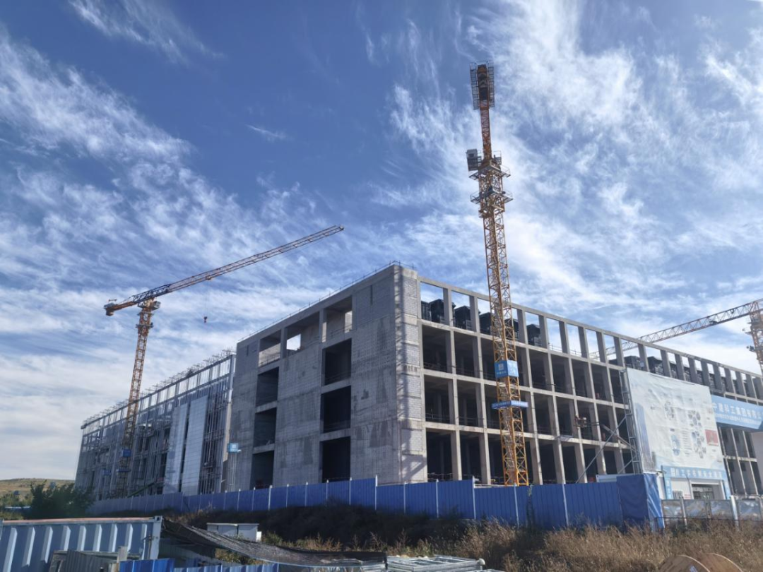 华为北方首个3D数据中心封顶相关图片